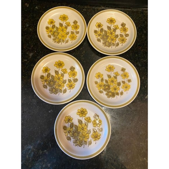 Spring Bouquet Green Banded With Yellow Flowers - 6-1/4" Bread or Appetizer Plat - Picture 1 of 6